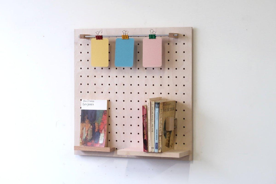 Découvrez le serre livre bibliothèque pour Pegboard - Aire