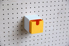 Casier coloré multifonction pour pegboard – bac de rangement mural