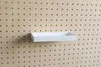 Étagère avec rebords pour pegboard – tablette murale de rangement