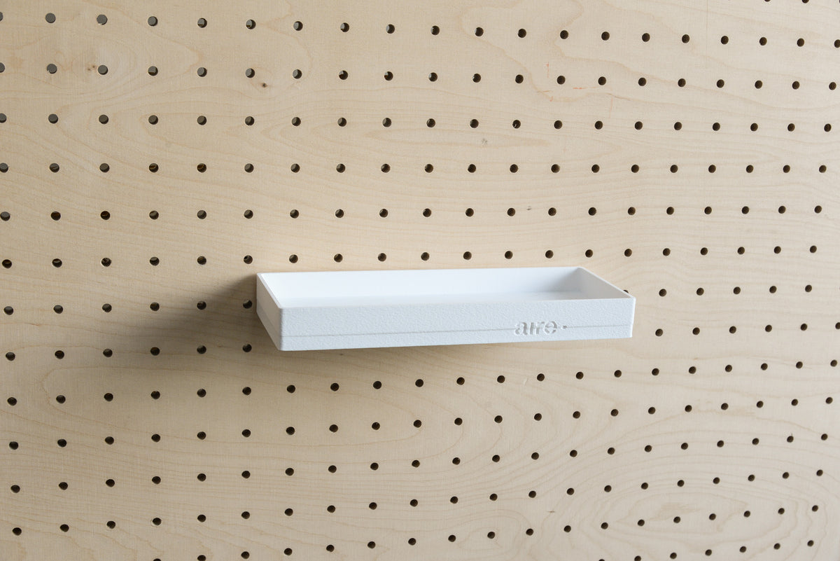 Étagère avec rebords pour pegboard – tablette murale de rangement