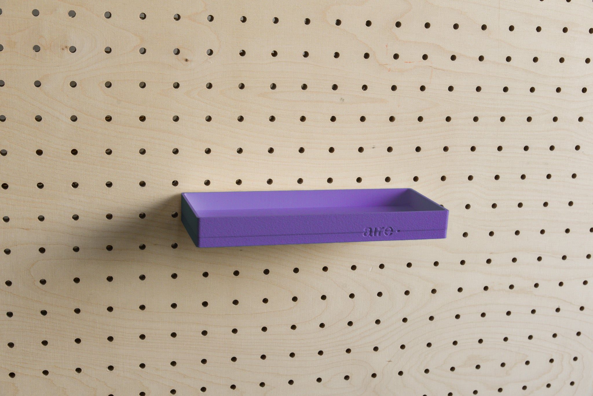 Étagère avec rebords pour pegboard – tablette murale de rangement