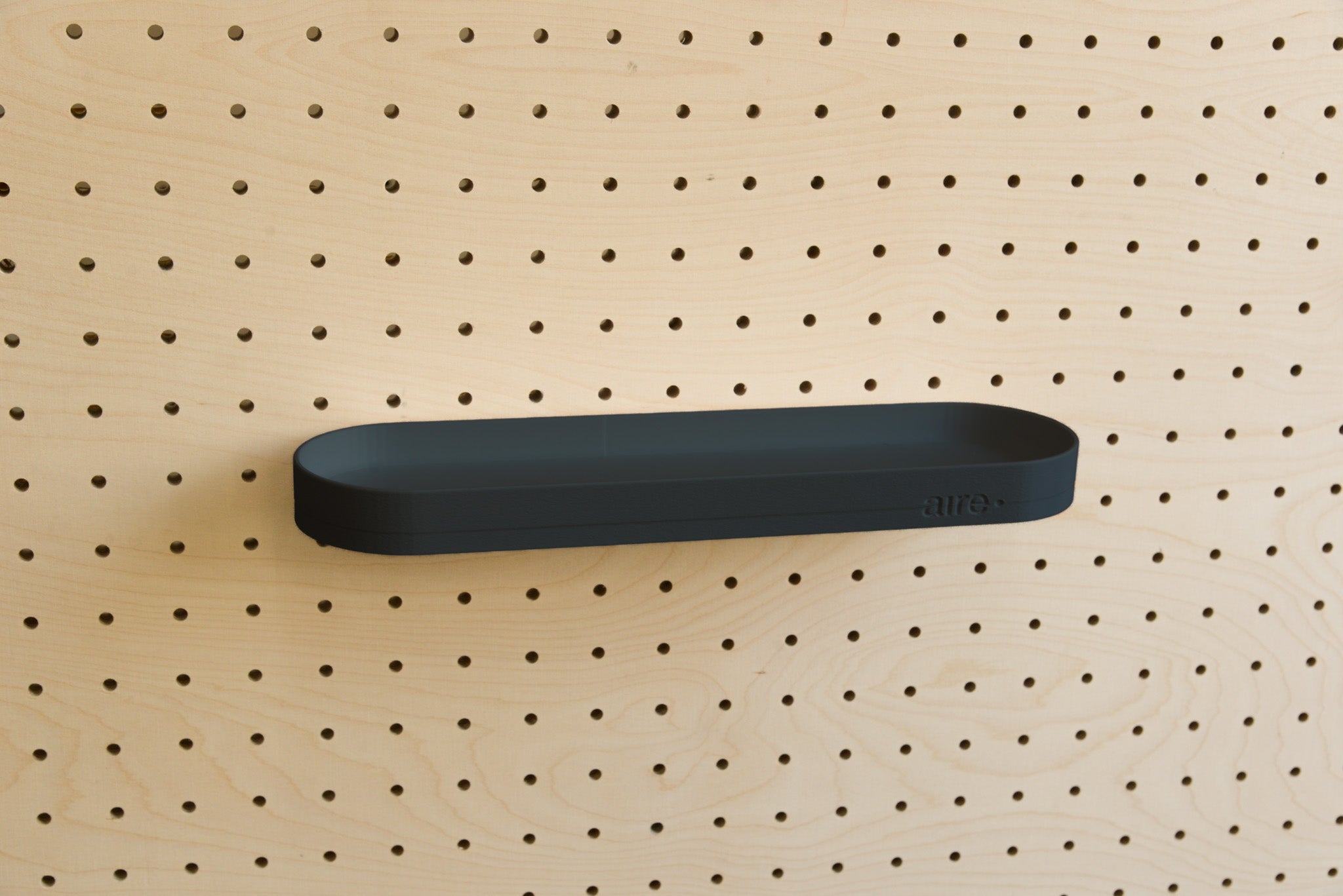 Étagère avec rebords pour pegboard – tablette murale de rangement