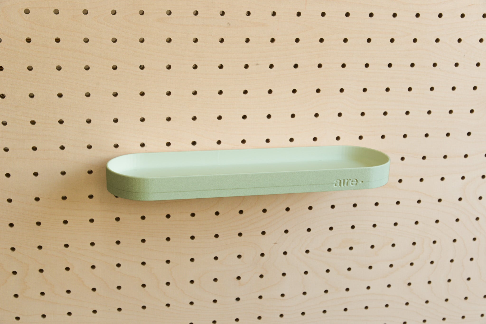 Étagère avec rebords pour pegboard – tablette murale de rangement