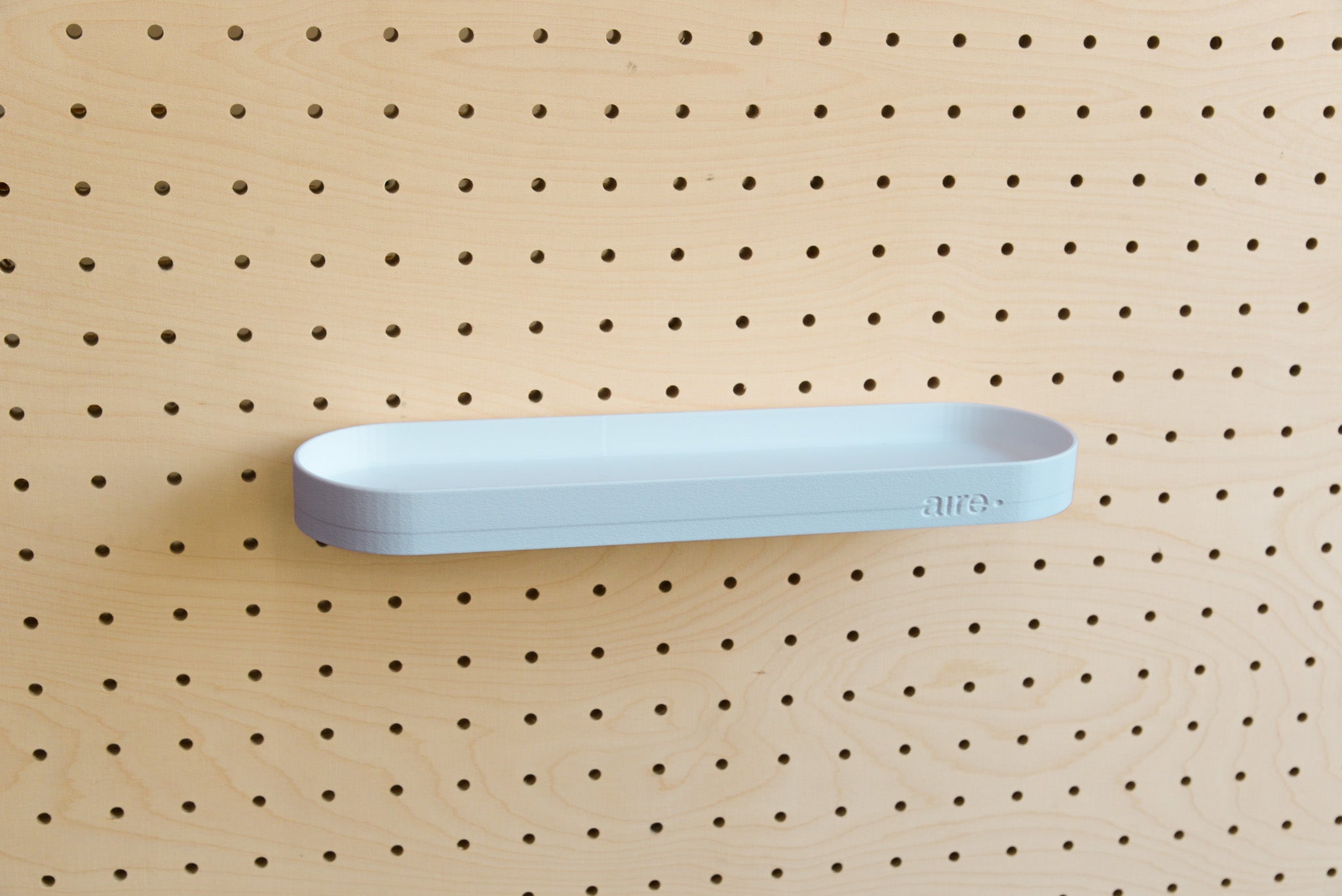Étagère avec rebords pour pegboard – tablette murale de rangement