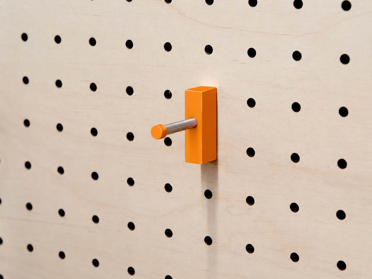 Crochet mural multi-usages pour pegboard – patère panneau perforé