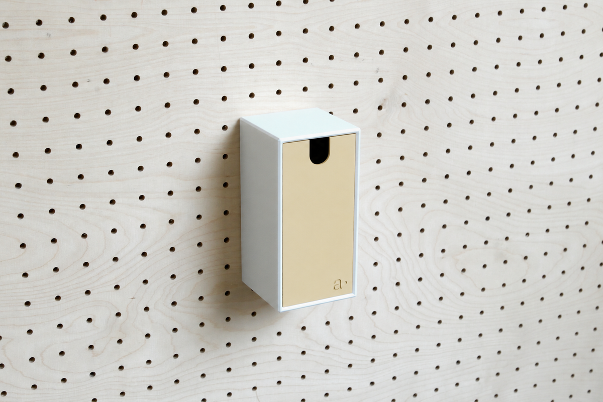 Casier coloré multifonction pour pegboard – bac de rangement mural