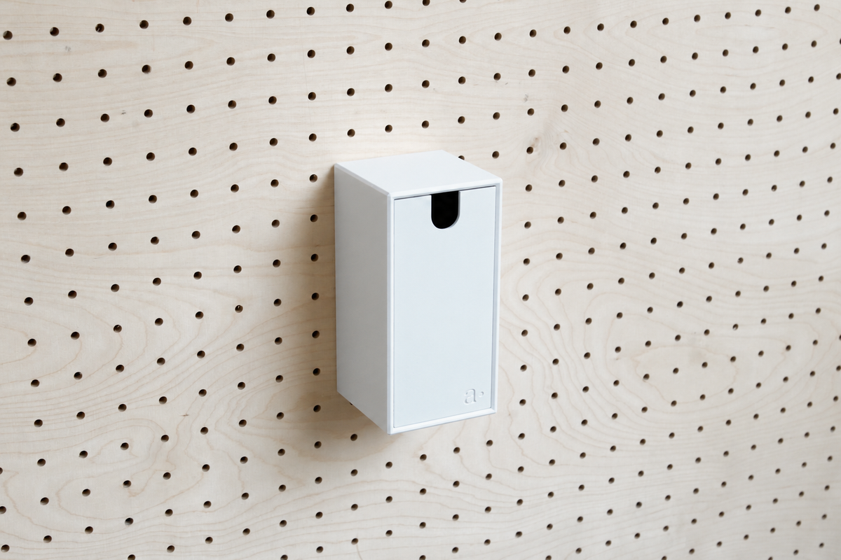 Casier coloré multifonction pour pegboard – bac de rangement mural