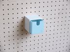 Casier coloré multifonction pour pegboard – bac de rangement mural