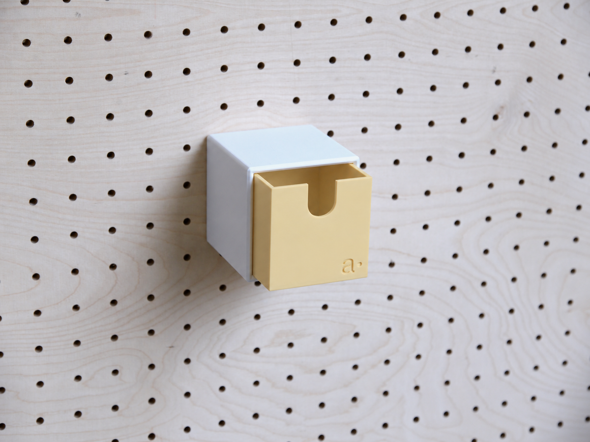 Casier coloré multifonction pour pegboard – bac de rangement mural
