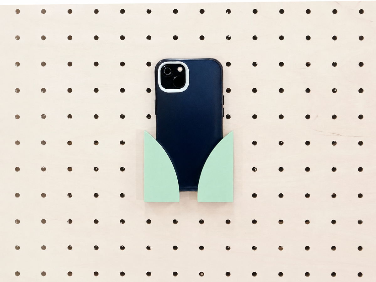 Porte-téléphone mural pour pegboard – support smartphone panneau perforé