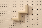 Étagère escalier pour pegboard – porte-objets minimaliste en impression 3D