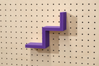 Étagère escalier pour pegboard – porte-objets minimaliste en impression 3D
