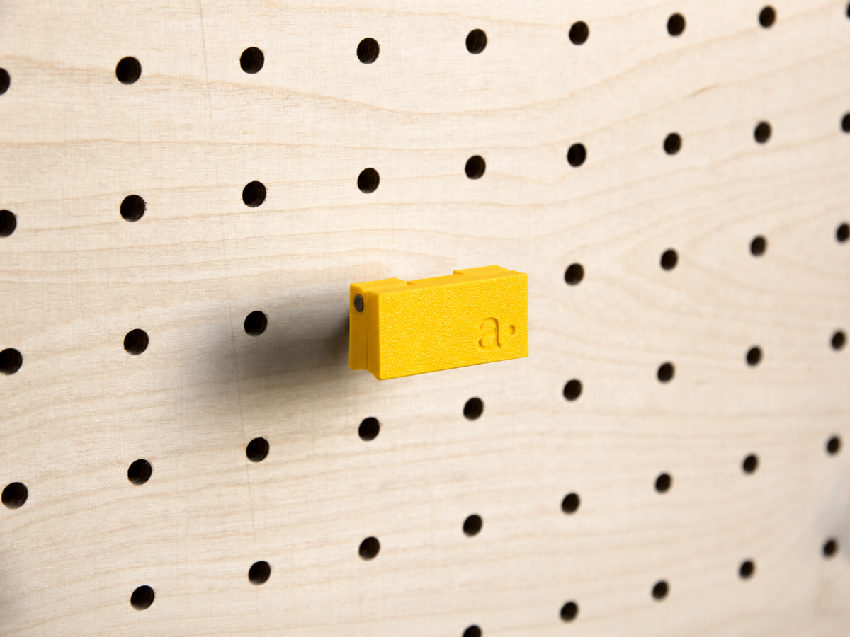 Pince photo magnétique pour pegboard – clip aimanté mural panneau perforé