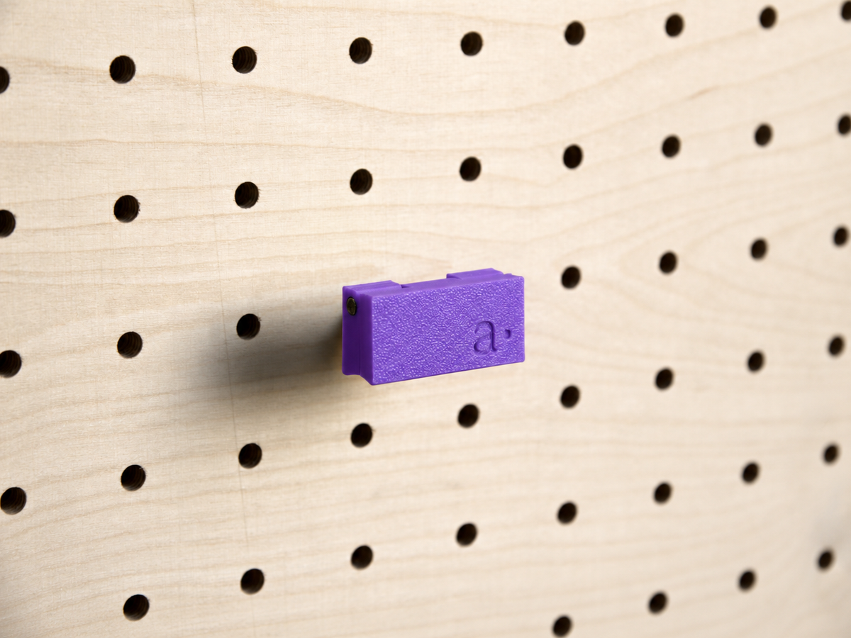 Pince photo magnétique pour pegboard – clip aimanté mural panneau perforé
