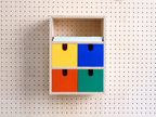 Casier 3 sections pour pegboard – organiseur de bureau et papier A4 mural