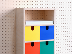 Casier 3 sections pour pegboard – organiseur de bureau et papier A4 mural
