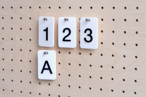 Cartes en relief — chiffres & lettres pour panneau perforé - Accessoires - Aire -  - 2