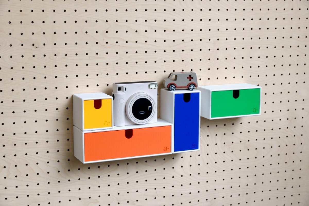 Casiers couleurs - casier multifonction coloré, accessoire pour pegboard - Accessoires - Aire -  - 1