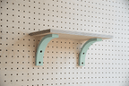 Étagère murale avec équerre pour pegboard – tablette en bois panneau perforé - Aire -  - 12