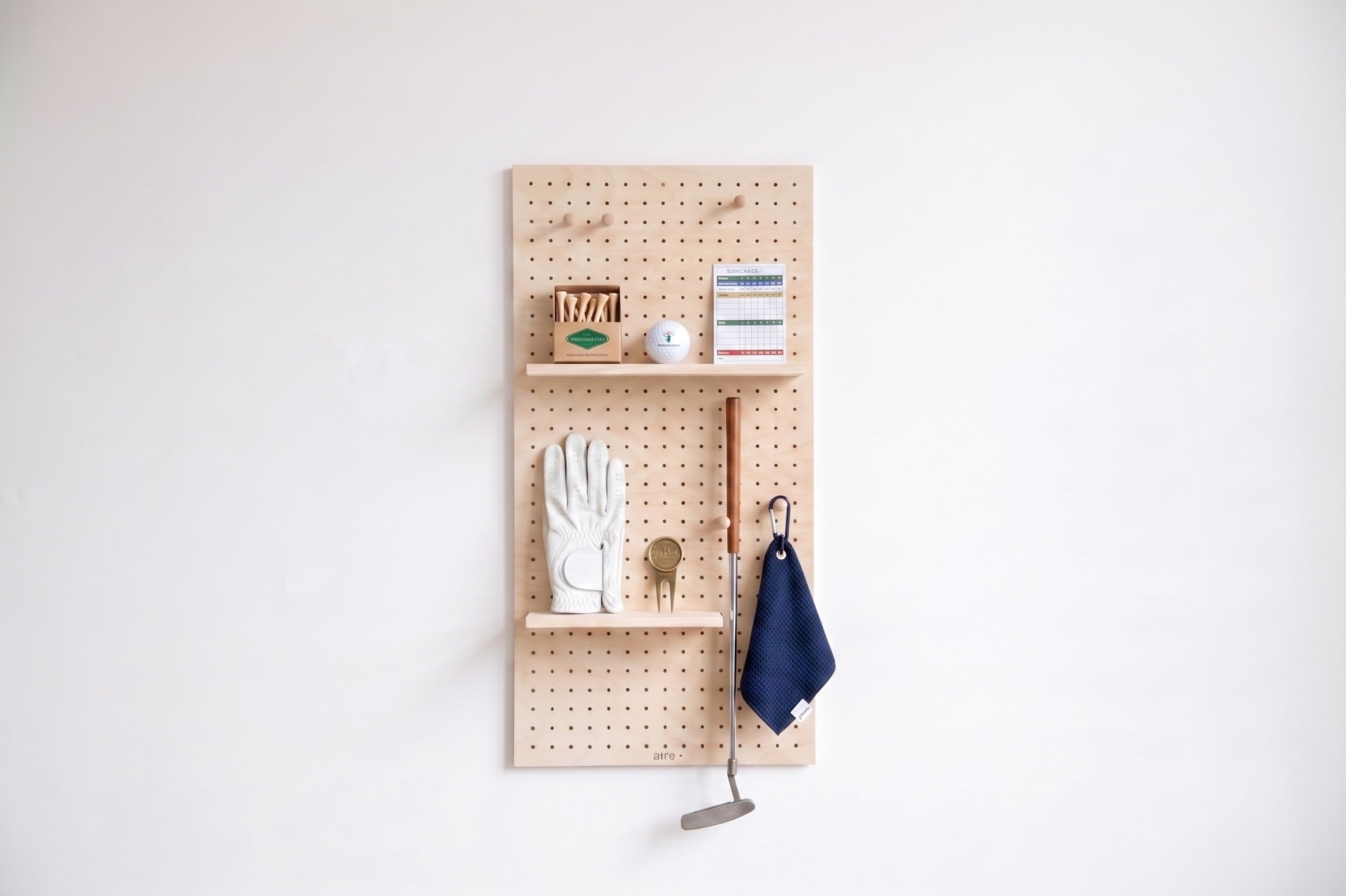 Pegboard aire aménagé pour le golf, accessoires suspendus au mur