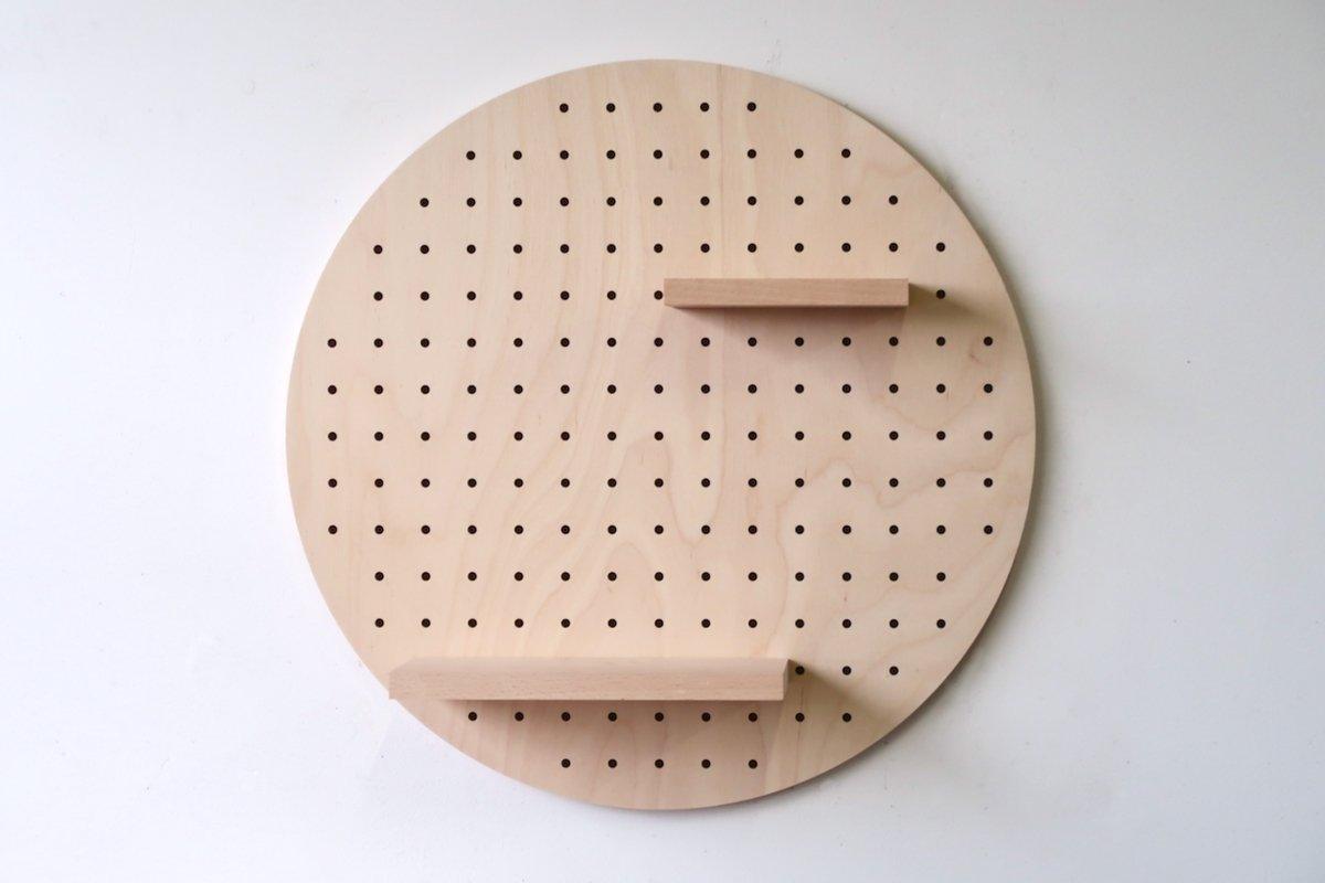 Panneau perforé - Pegboard Circulaire en bois - Diamètre 48 cm - Valchromat Ocre - Quark