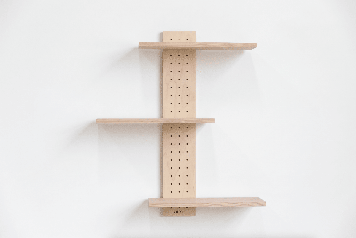Pegboard vertical 12x69 cm + 3 tablettes frêne – étagère murale panneau perforé - Aire -  - 5