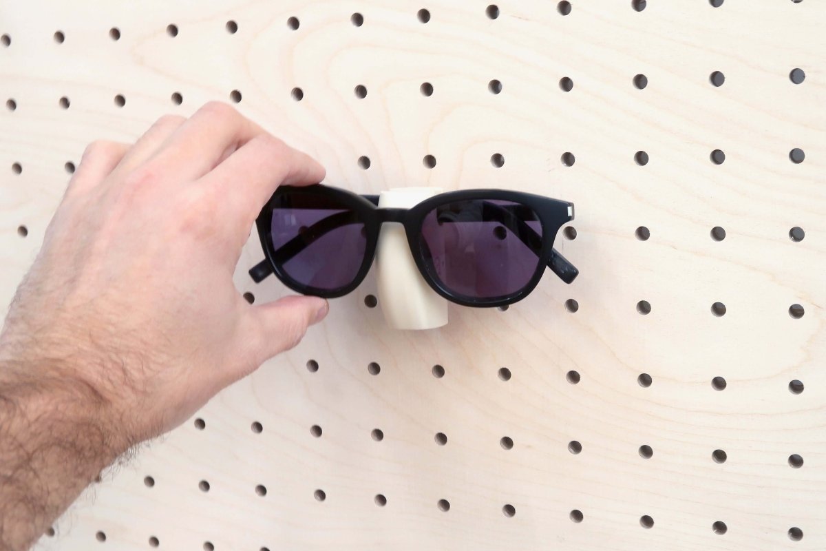 Porte lunettes pour panneau perforé - Support à lunettes pour pegboard - Aire - A238-4 - 1