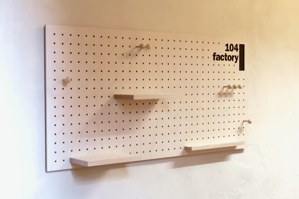 Votre logo sur votre pegboard - Aire - A239-6 - 2