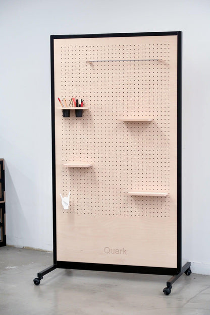 Pegboard FlexiMove : Le mur mobile sur roulettes fabriqué en France - Quark