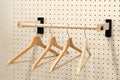 Porte - manteaux et Porte Cintre pour Pegboard - Accessoires - Aire - A120-2 - 1
